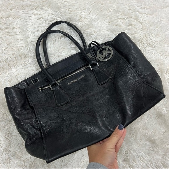 Michael Kors Sophie Saffiano Pebbled Leather Bag - Picture 1 of 11